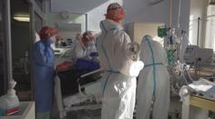 Přibylo skoro 10 tisíc případů. Nemocnice mají nejvíc covid pacientů od jara