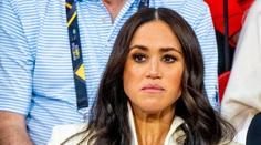 Král Karel dal Meghan laskavou nabídku. Ona ho šokovala drsnou odpovědí
