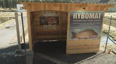 Automat na rybí produkty. Taková věc se nově objevila v Bečově nad Teplou