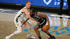 Harden opět zářil. Režíroval výhru nad Antetokounmopovým Milwaukee