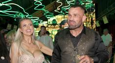 Žít s grácií. Vémolova manželka vyslala tajemný vzkaz na sociální sítě