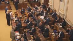 Poslanci opět nerozhodli o podpoře bydlení. Jednání přerušil výpadek elektřiny