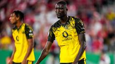 Utrápený postup na úvod, Dortmund vysvobodil gólem Guirassy