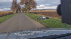 Motorkář ujížděl policistům. Zastavila ho až vlastní chyba