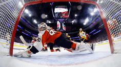 Skvělý Vladař prohře Flyers nezabránil, slovenský talent zapsal první hattrick