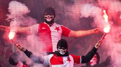 Do Edenu musela sanitka, slávističtí chuligáni napadli ředitele Sigmy