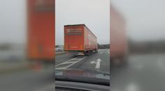 Blikání, troubení, najíždění. Pak kamioňák předvedl hrozivý manévr