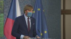 Vláda schválila konec nošení roušek na veřejnosti od 25. května
