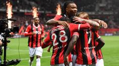 Fotbalisté Nice dohrávali v deseti. I tak slaví výhru a první místo v Ligue 1