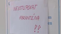 Nemocnice v Pardubickém kraji opět zavírají dveře. Návštěvníci do nich nemohou
