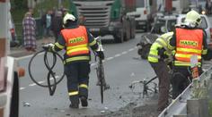 Opilý cyklista se v Pardubicích srazil s kamionem. Ten si toho ani nevšiml