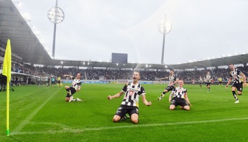 Lepší premiéru na novém stadionu si Hradec nemohl přát. Dynamu nadělil 5 gólů