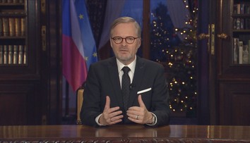 Ekonomka cupuje Fialovy sliby: Kdyby vláda nedělala nic, jsme na tom stejně