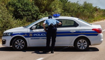 V Chorvatsku zmlátili turistu před jeho dětmi. Kvůli naprosté banalitě