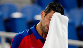 Proč Djokovič úmyslně porušil karanténu? Nechtěl jsem zklamat novináře, říká