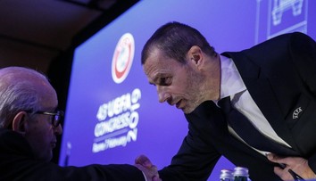 Změnit šéfa UEFA? Kdepak, volby potvrdily starého prezidenta