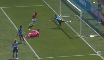 Neskutečný zákrok hráče v MLS! Na brankové čáře vykopl jasný gól