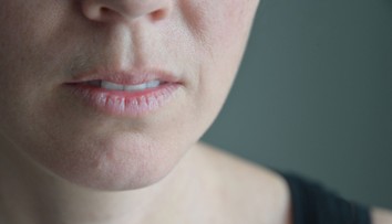 Máte sucho v puse? Může jít o symptom pěti vážných onemocnění, varuje zubař