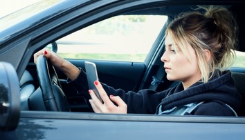 Projetí červené nebo mobil za volantem? Padnou tvrdší tresty