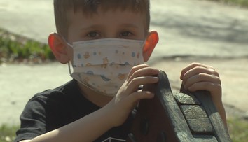 Testy dvakrát týdně, děti v rouškách. Tak má vypadat návrat do školek