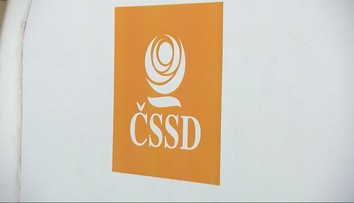 Bohumínská ČSSD požaduje odchod strany. "Vláda hanby," míní Němeček