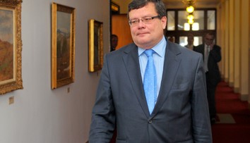 Vondrovi a Fuksovi utnuli trafiky! Končí v Českém aeroholdingu