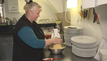 Ukrajinci v Česku nalézají práci. Zatím hlavně tu, kterou ostatní nechtějí