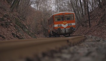 Na vlak v Mostě někdo zaútočil. Pachatel poškodil elektronické systémy