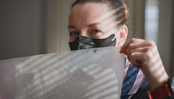 Na koronavirus, ale i popáleniny. Čeští vědci vyvinuli převratná vlákna
