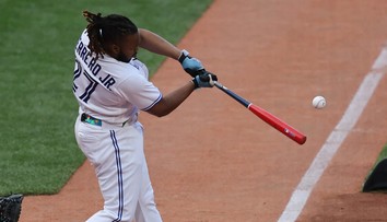 Guerrero stejně jako otec vyhrál home run derby. Odpalem trefil dítě do hlavy