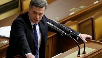 Kandidáta na ministra spravedlnosti prověřuje policie. Fiala za ním stojí