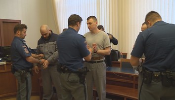 Seniora přepadli a uškrtili. Kvůli starožitným hodinám za pět tisíc