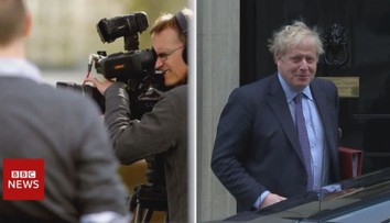 Britský premiér chce zaříznout BBC, kolos může přijít o desítky miliard!