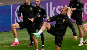 VIDEO: Češi nastoupí proti Anglii. Podívejte se, jak vypadal trénink