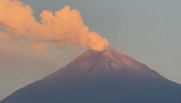 Sopka Popocatépetl je stále aktivní. Evakuace by se týkala 3,5 milionu lidí