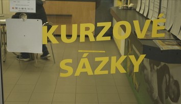 Poslanec chce konec propagace hazardu v médiích. Sport by přišel o peníze, tvrdí kritici