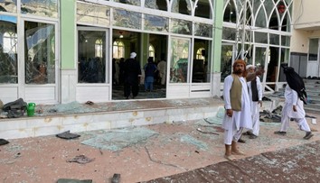Další útok na afghánskou mešitu. Vyžádal si nejméně třicet obětí