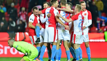 Slavia potvrdila roli favorita proti Karviné. Trefil se i oslavenec Škoda