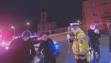 Dramatická záchrana života. Muž zkolaboval při řízení auta