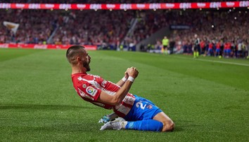 Atlético po šesti letech vyhrálo v lize madridské derby. Sevilla ztratila