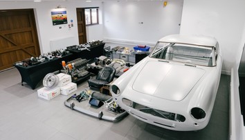 Unikátní ferrari na prodej za dva miliony korun. Je ale kompletně rozmontované