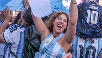 Messiho armáda ovládla New York! Times Square se změnilo v argentinskou fiestu