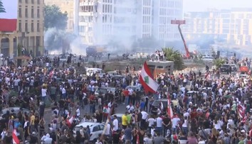 Libanonská vláda neustála protesty, kvůli explozi v přístavu skončila