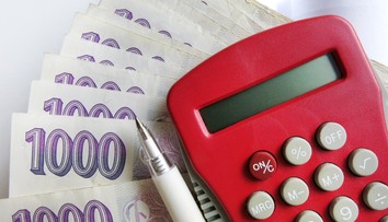 Máte úspory na obyčejném účtu? Chyba! Pomalu o ně přicházíte