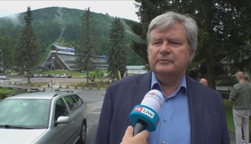Jansta po skandálu v pražském Motole rezignoval. A to hned na několik postů