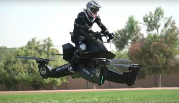 Tohle nejsou Star Wars! Policie v Dubaji testuje létající motorky!