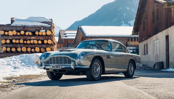 Tohle auto miloval James Bond i Sean Connery. Jeho vzácný Aston Martin je na prodej