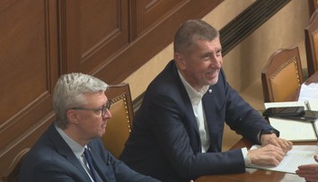 Poslanci se sešli na mimořádné schůzi. Řešili Babišův možný střet zájmů