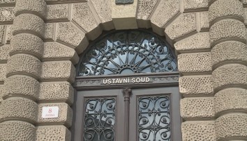 Obce žádají spravedlivější podíl z daní. Senátoři se obrátí na Ústavní soud