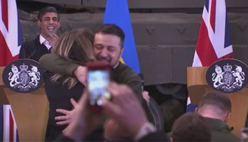 Nejen žádost o zbraně. Zelenskyj lidem v Británii vyrazil dech dojemným gestem
